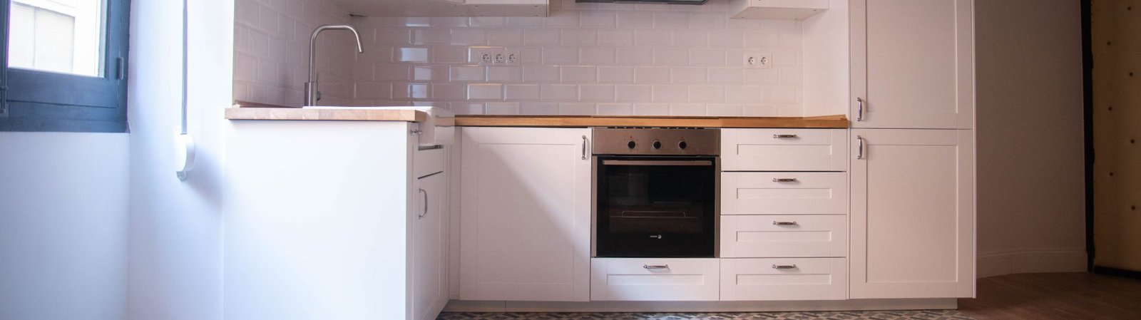 Cocina reformada por Duoreformas en Alicante