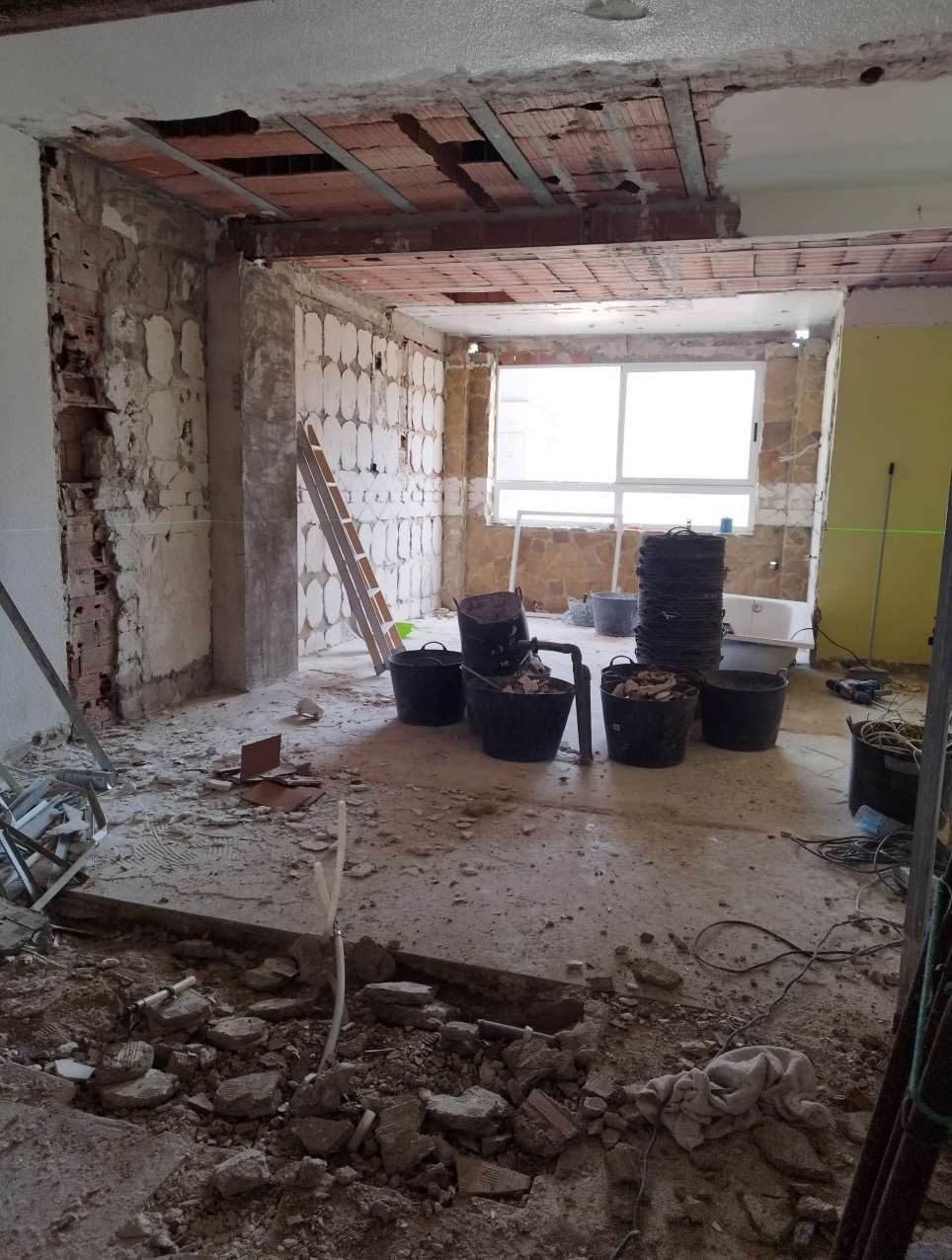 Demolición del piso antes de la reforma